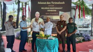 Foto bersama Forkopimda Kabupaten Jombang